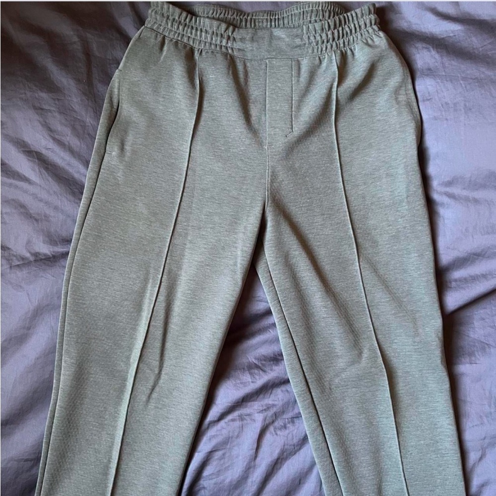 Lululemon pants